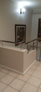 Aluminum hand rail